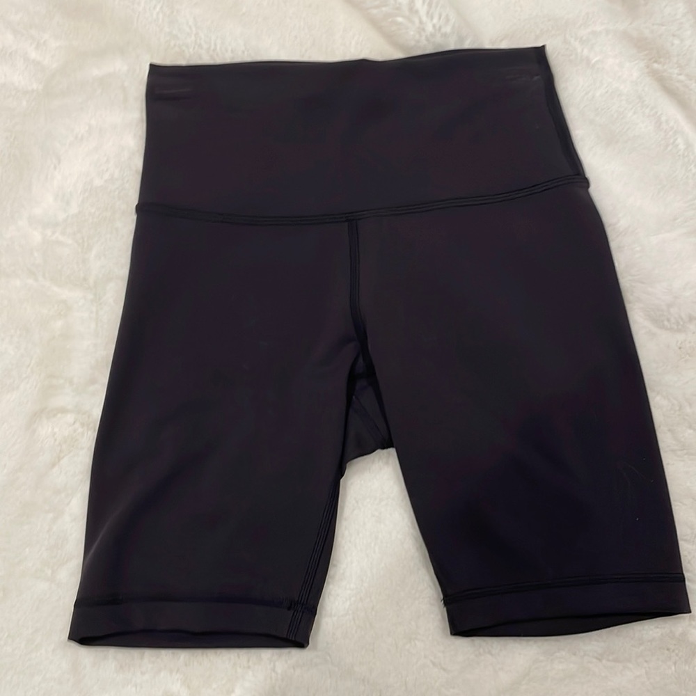 Wunder train high-rise short 8”